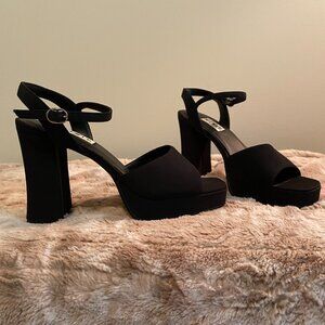Mix It Black Platform Sandals Size 6 1/2